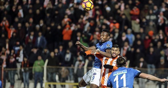 Adanaspor evinde galip