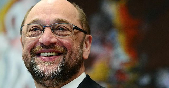 Almanya&#039;da SPD Schulz&#039;u başbakan adayı olarak önerdi