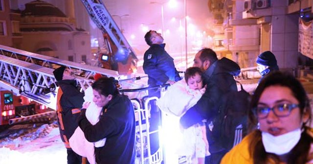 Ankara&#039;da korkutan yangın: 30 kişi hastaneye kaldırıldı