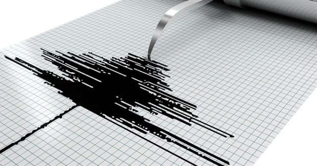 Bangladeş&#039;te 5.5 büyüklüğünde korkutan deprem