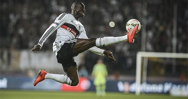 Beşiktaş Demba Ba&#039;yı KAP&#039;a bildirdi