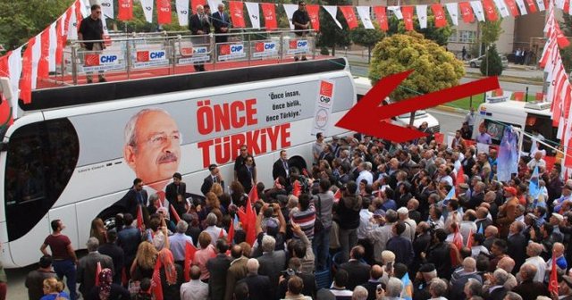 CHP otobüslerindeki &#039;Evet&#039; mührü kaldırıldı