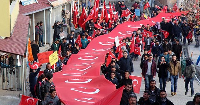 Diyarbakır&#039;da &#039;Teröre Lanet Şehide Saygı&#039; mitingi düzenlendi