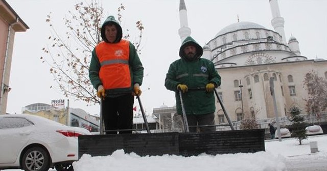 Elazığ’da tam 383 köy yolu kar yağışı nedeniyle kapandı