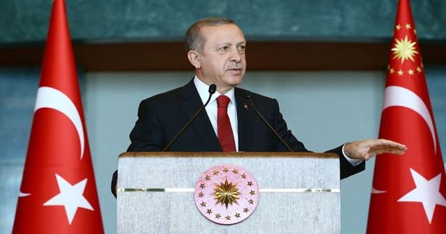Erdoğan: Türkiye&#039;den kaçtı, ABD&#039;de rektör oldu