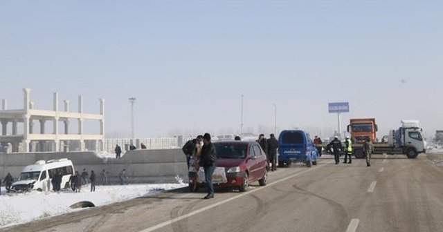 Erzurum&#039;da zincirleme kaza, 32 yaralı var