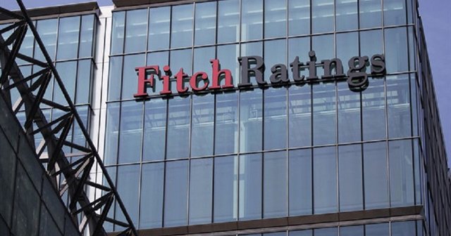 Fitch, Türkiye&#039;nin notunu indirdi