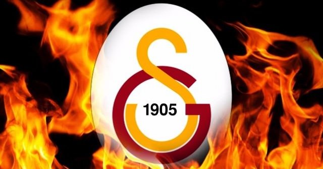 G.Saray&#039;dan 5 yıllık imza! Menajeri açıkladı