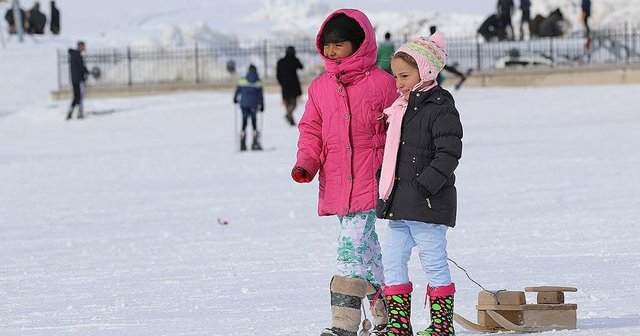 Hesarek Kayak Merkezi bir ayda 50 bin kişiyi ağırladı