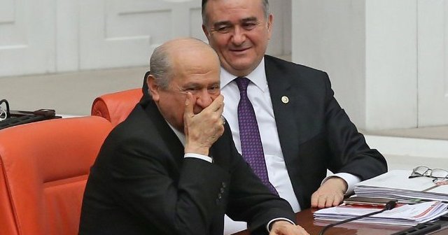 Isırma tartışmasına Bahçeli böyle güldü