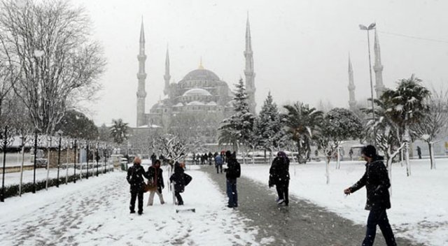 İstanbul&#039;a kar yeniden geliyor