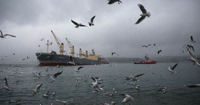 İstanbul Boğazı gemi trafiğine kapatıldı