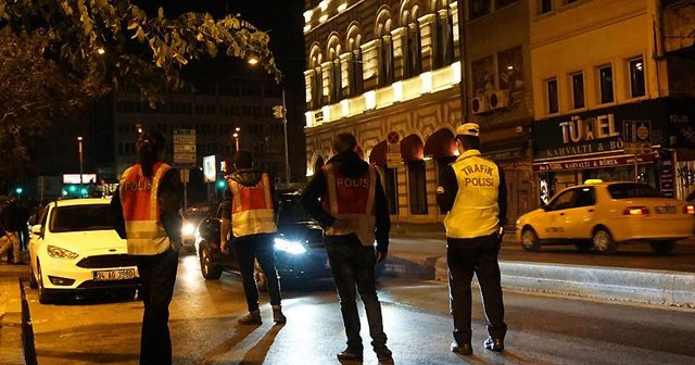 İstanbul&#039;da 5 bin polisle asayiş uygulaması