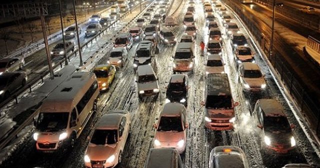 İstanbul&#039;da kar alarmı, yüzde 90&#039;a çıktı