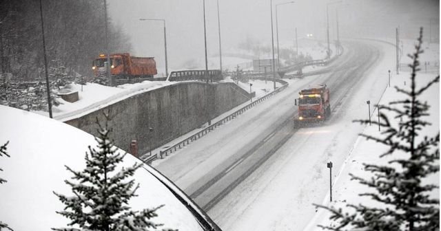 İstanbul&#039;da TEM&#039;de feci kaza