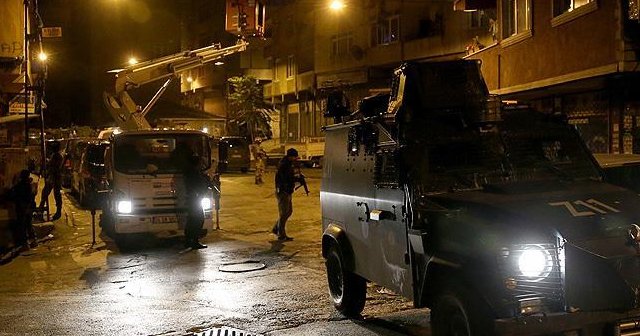 İstanbul&#039;da teröristlere operasyon, 15 gözaltı