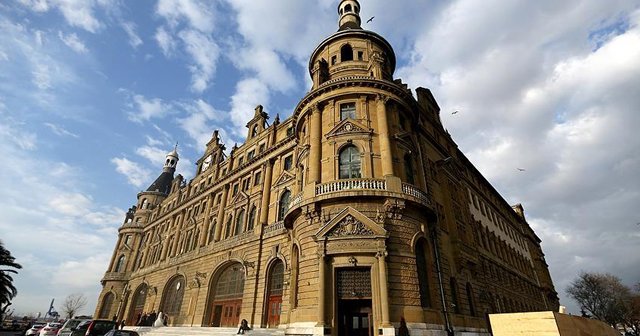 İzmir ve Haydarpaşa limanlarında TL&#039;ye geçildi