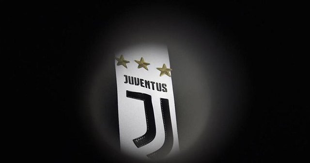 Juventus&#039;un yeni logosu eleştiriliyor