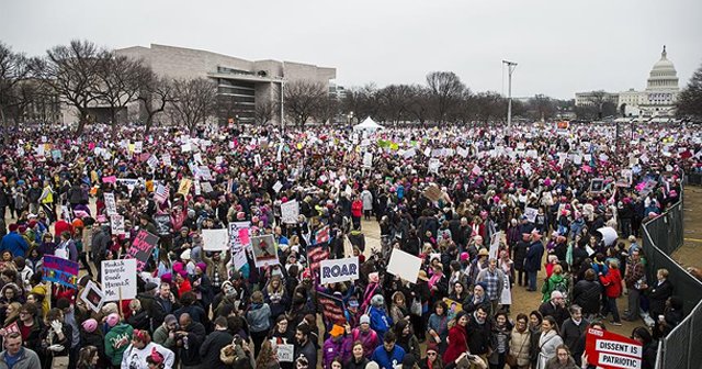 Kadınlardan Trump protestosu!