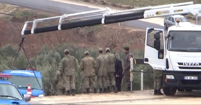 Kilis&#039;te askeri araç şarampole yuvarlandı: 2 asker yaralı