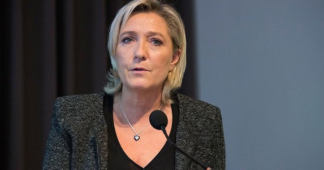 Le Pen: AB öldü ama henüz kendisi bilmiyor