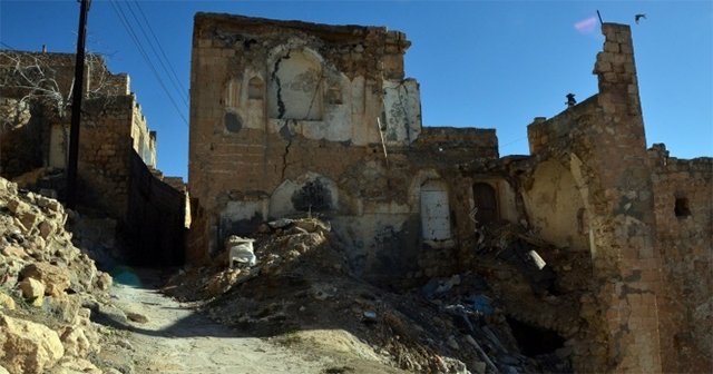 Mardin&#039;de ‘tarih’ yıkılıyor