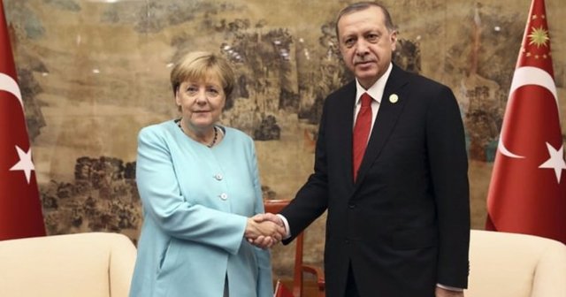 Merkel Türkiye&#039;ye geliyor!