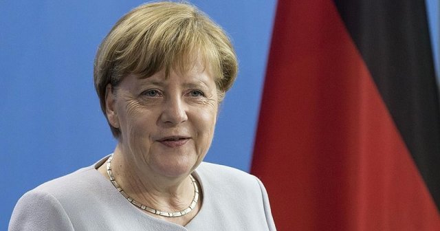 Merkel Türkiye’yi ziyaret edecek