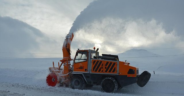 Tendürek Geçidi yeniden ulaşıma açıldı