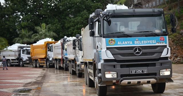 Toroslar&#039;dan getirilen 100 ton karla oynadılar