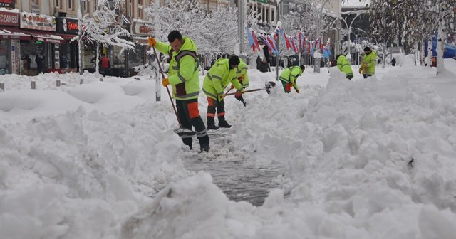 Trabzon&#039;da son 60 yılın en yoğun kar yağışı