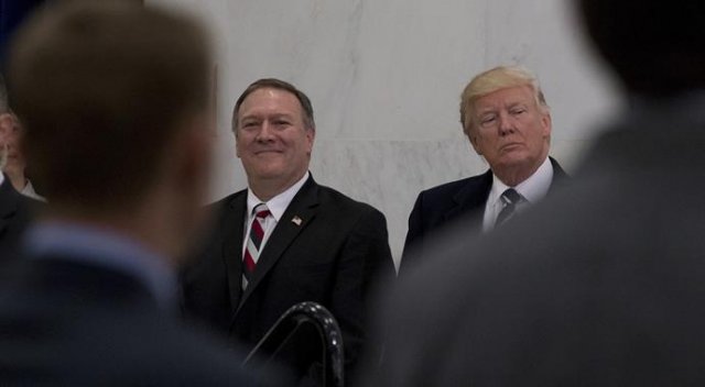 Trump ilk ziyaretini CIA merkezine yaptı