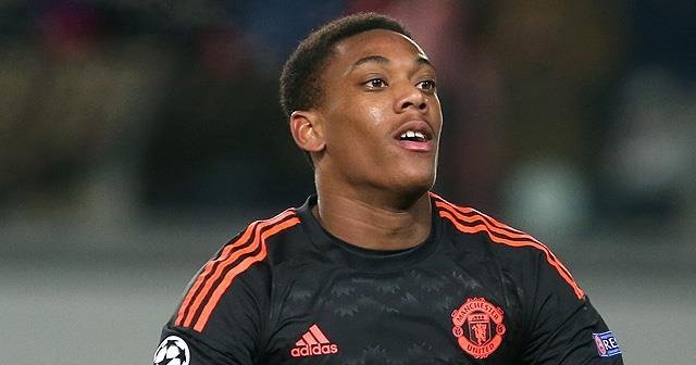 Valencia, 1 yıl daha Manchester United&#039;da