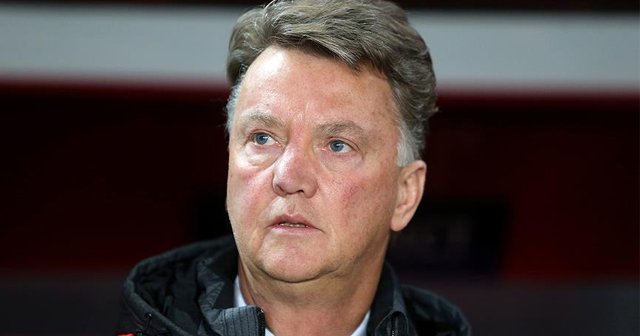 Van Gaal&#039;den emeklilik kararı