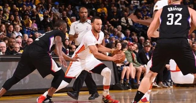 Warriors'tan bir ilk, üçünkü kez barajı aştı