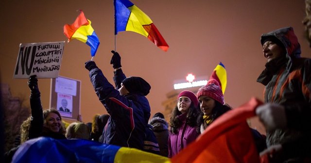 ​Romanya&#039;da 200 bin kişilik &#039;af protestosu&#039;