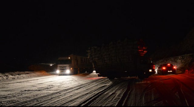 Ağrı&#039;da ulaşıma kar engeli