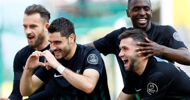 Akhisar derin bir nefes aldı