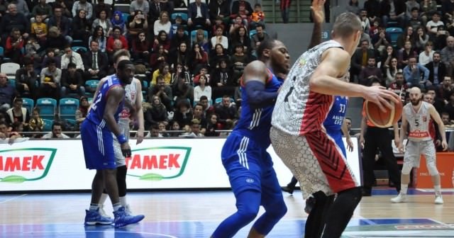 Anadolu Efes zor da olsa kazandı