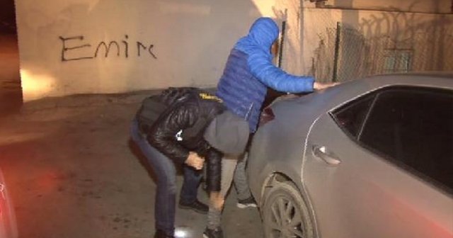 Ankara&#039;da bin 200 polisle operasyon