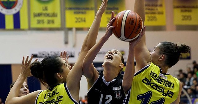 Basketbolda kadınlar derbisi