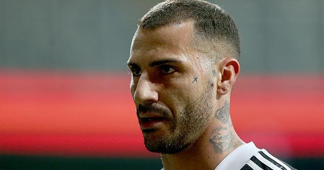 Beşiktaş&#039;ta Quaresma&#039;nın sözleşmesi uzatıldı