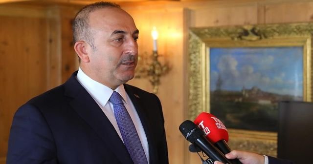 Çavuşoğlu: DEAŞ&#039;e karşı YPG-PKK ile hareket etmek yılanla yatağa girmek demektir