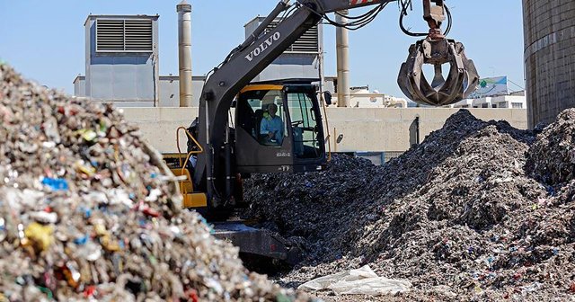 Çöpten 400 bin konutun elektriği çıkıyor