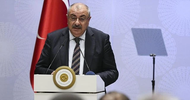 Dünyanın gidişatını endişeyle izliyoruz