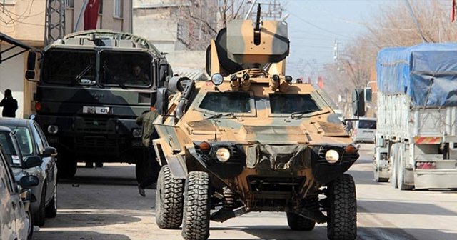 El Bab&#039;a büyük askeri sevkiyat, Kilis&#039;ten böyle geçtiler