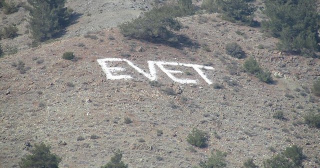 Erdoğan&#039;a destek için dağa &#039;Evet&#039; yazdılar