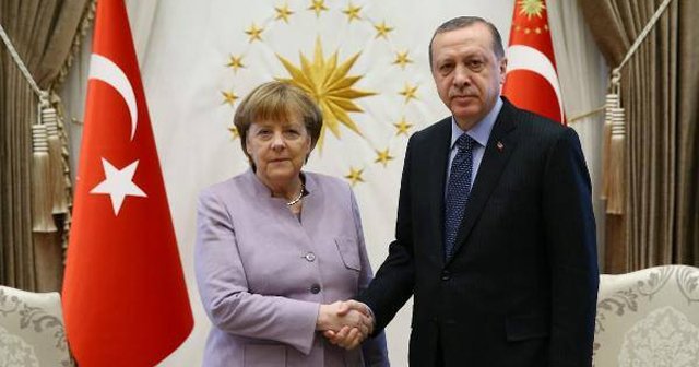 Erdoğan ve Merkel&#039;den ortak açıklama