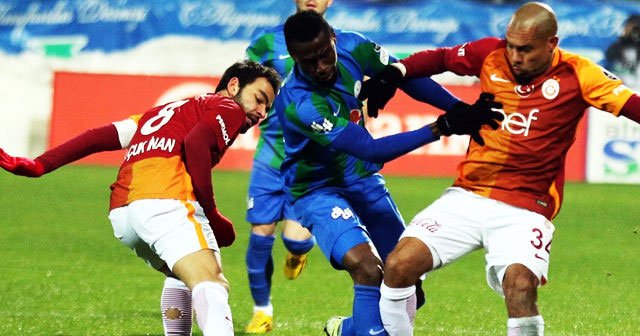 Galatasaray Çaykur Rizespor deplasmanında 1 puana razı oldu