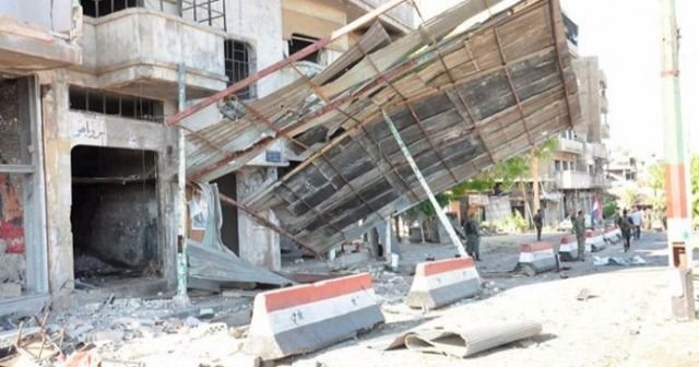 Humus&#039;ta askeri üslere çifte saldırı! 35 ölü